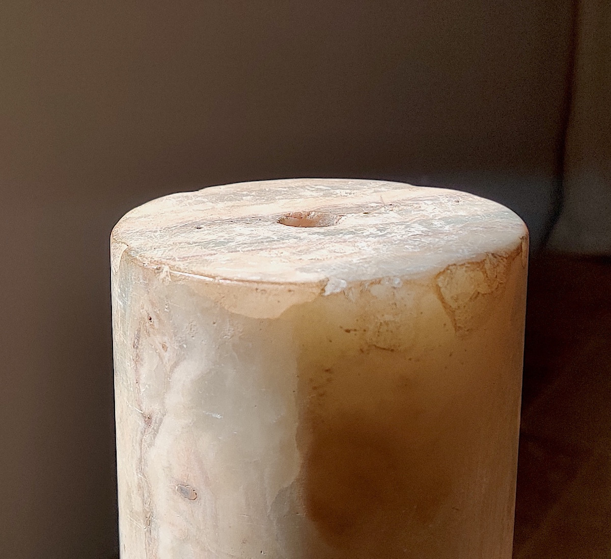 Colonne ancienne soclée en marbre-onyx / albâtre égyptien , Italie , début XIXème ou avant .-photo-5