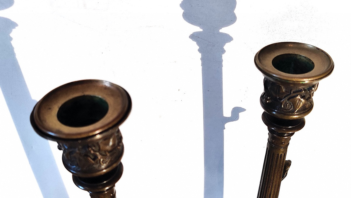 Paire de grands bougeoirs à l'Antique en bronze patiné , Maison Barbedienne , Paris , XIXème.-photo-8