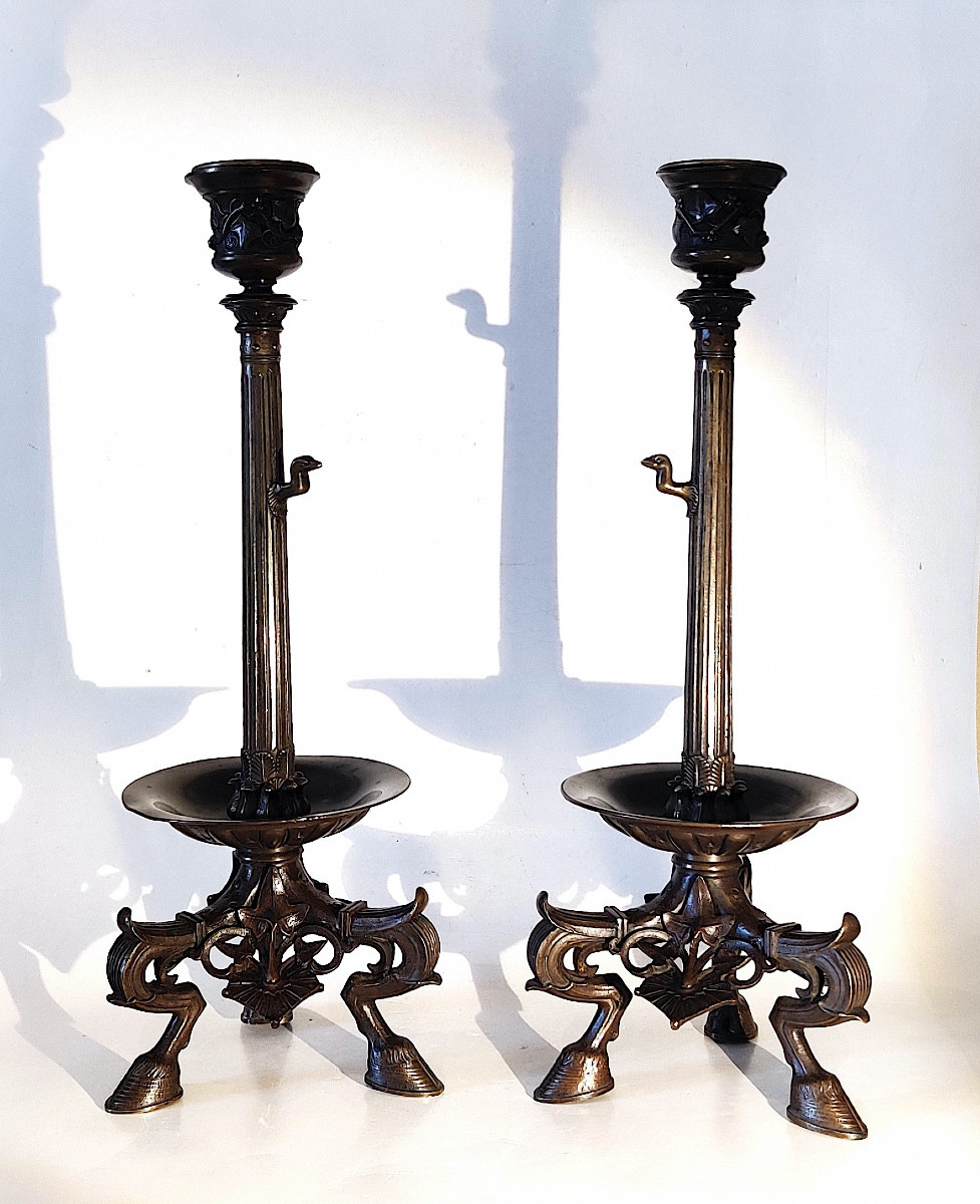 Paire de grands bougeoirs à l'Antique en bronze patiné , Maison Barbedienne , Paris , XIXème.