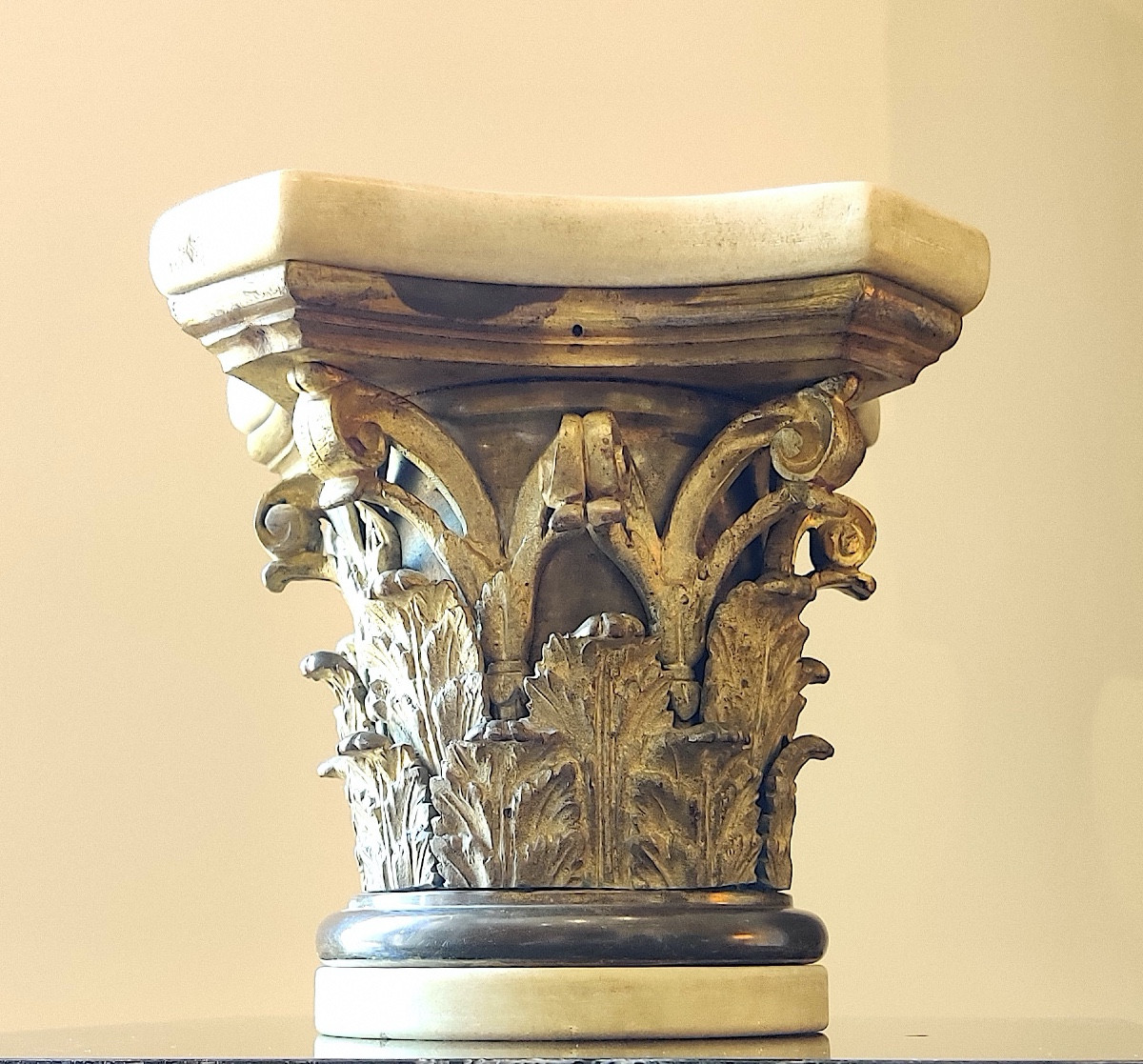 Grand socle/présentoir " Chapiteau corinthien" , bronze doré et marbre , Italie, époque XIXème-photo-2