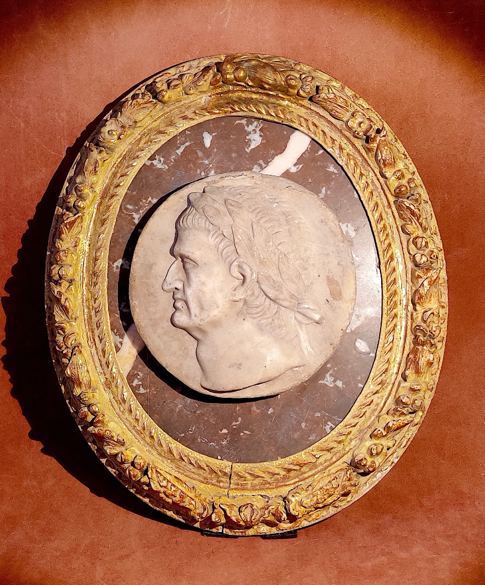 Portrait encadré d'Empereur Romain en marbre sculpté fin XVIIIème .-photo-2