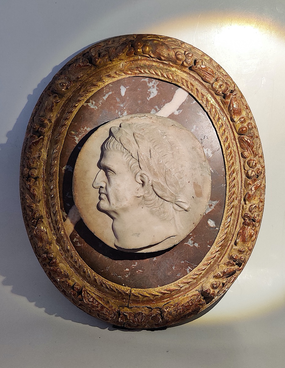 Portrait encadré d'Empereur Romain en marbre sculpté fin XVIIIème .-photo-3