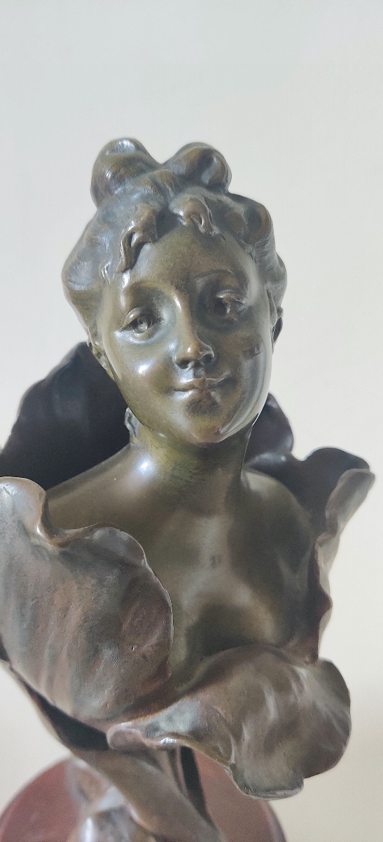 Bronze Art Nouveau d'Henri Godet ( 1863-1937)  " La Femme Fleur" .-photo-1