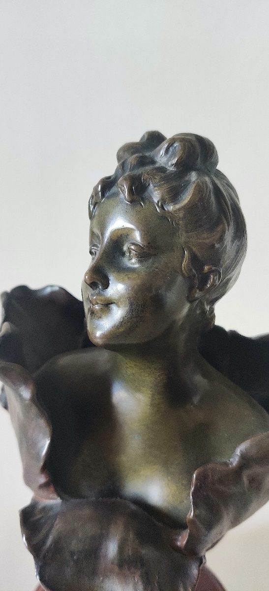 Bronze Art Nouveau d'Henri Godet ( 1863-1937)  " La Femme Fleur" .-photo-2