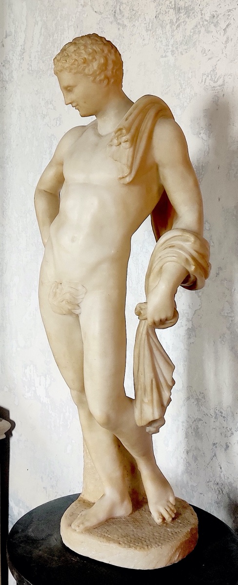 " Hermes du Belvédère" en albâtre sculpté , Grand Tour , vers 1830 ., 58 CM de haut .-photo-2