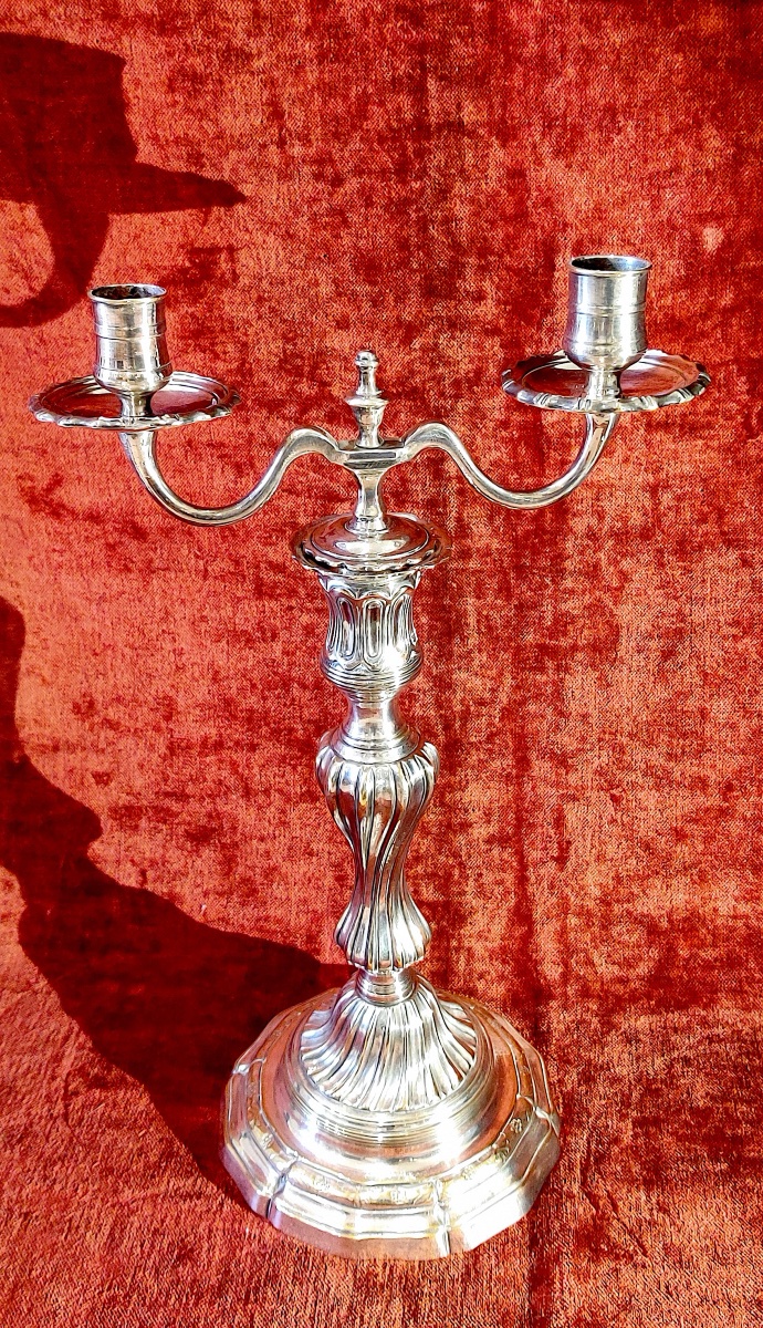 Paire de grands candélabres en métal plaqué d'argent , France , époque LXV.-photo-4
