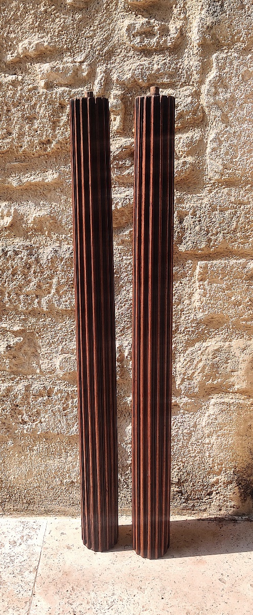 Paire de grandes colonnes Renaissance en noyer , France , époque 17/18 ème .-photo-1