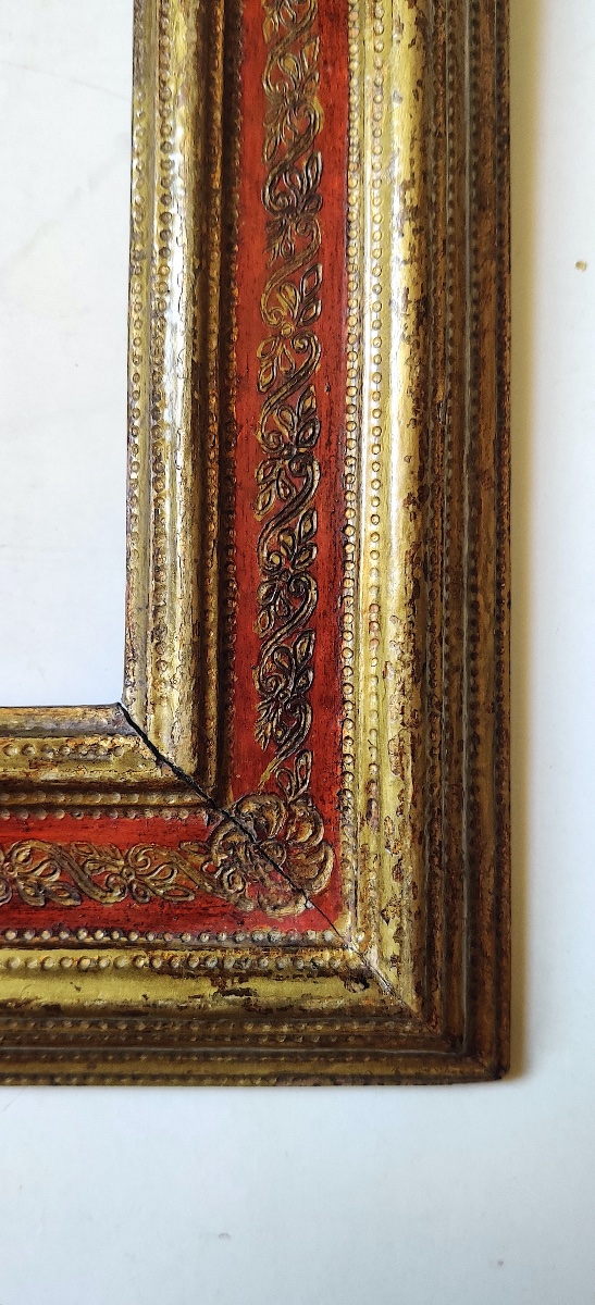 Petit cadre de style Renaissance italienne en bois peint et doré , Italie , milieu XXème .-photo-2