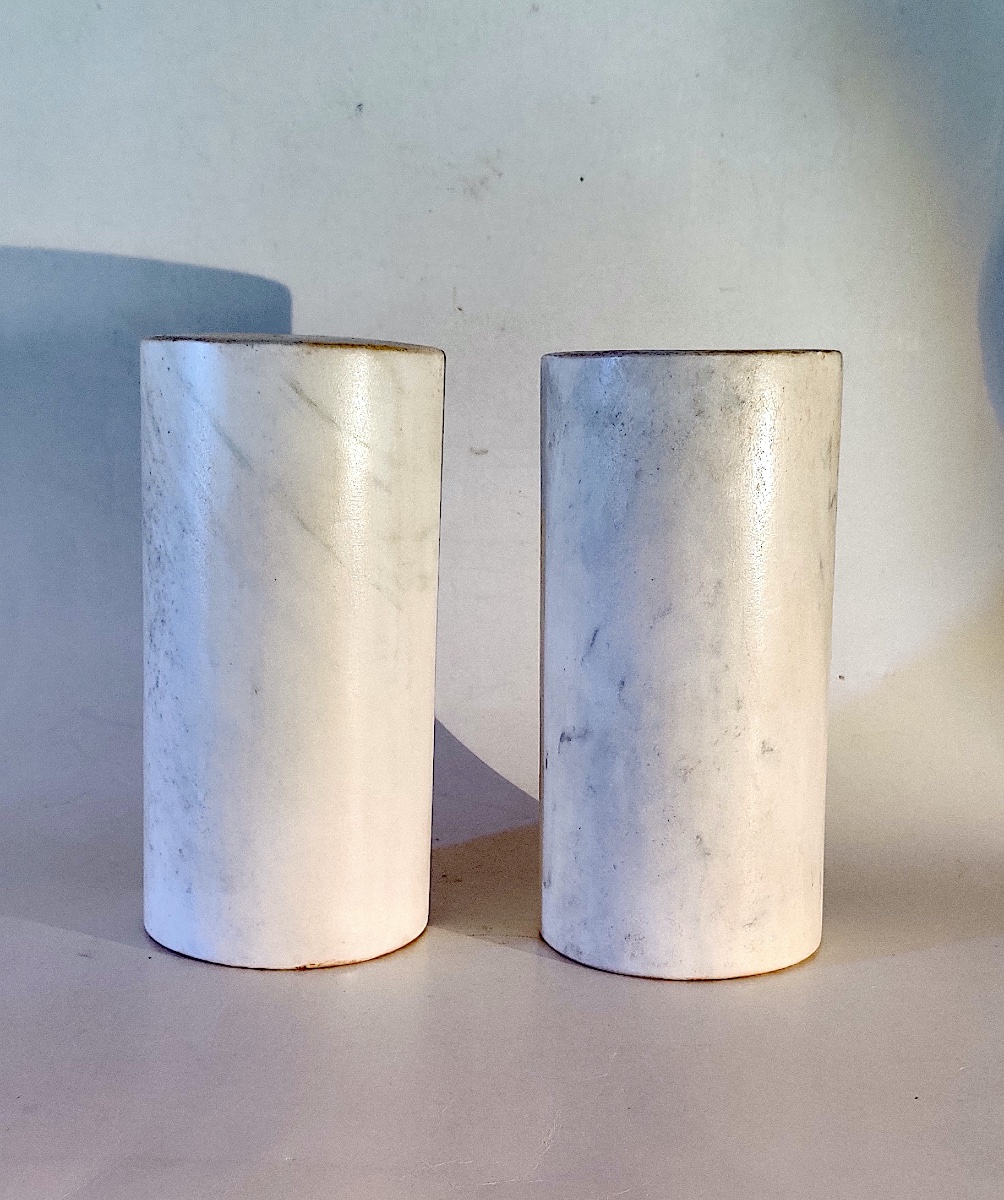 Paire de socles/présentoirs , petites "Colonnes" , en marbre blanc de Carrare , fin XIXème .-photo-2