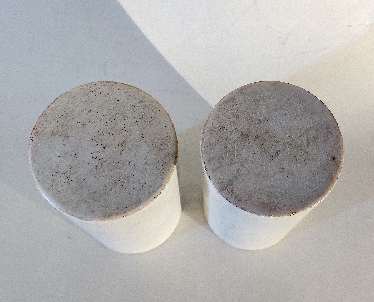 Paire de socles/présentoirs , petites "Colonnes" , en marbre blanc de Carrare , fin XIXème .-photo-4