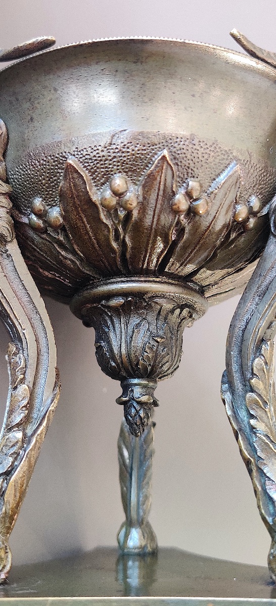 Antique-style Tripod Cup In Patinated Bronze, 19th Century.-photo-3