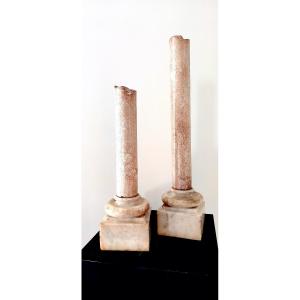 Paire de petites colonnes tronquées en marbre pour cabinet de curiosités , Italie , XIXème .