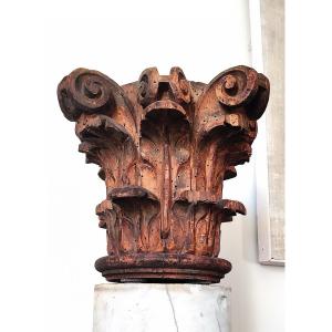 Corinthian Capital In Carved Wood, 18th Century Period.