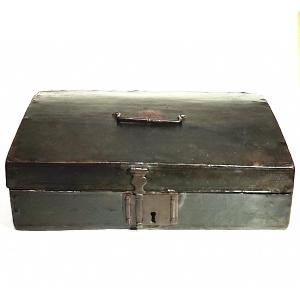 Coffret à courrier , Cuir sur Bois L XIV , France , époque XVIIème .