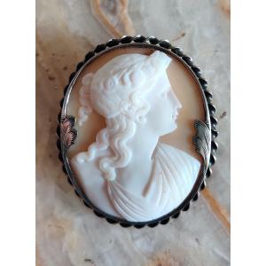 Large Shell Cameo  " Goddess In Profile After The Antique"