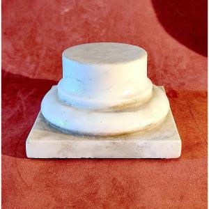White Marble Pedestal / Display Stand, 19th Century.