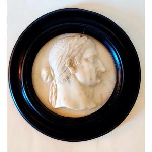 Portrait en marbre sculpté de l''Empereur romain " Caligula" , Italie , fin XVIIIème