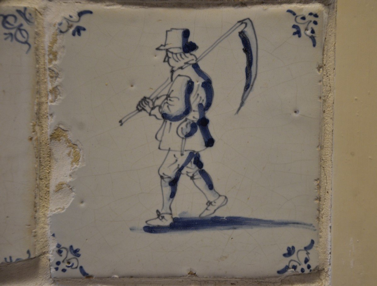 Quatre carreaux . Lille. Dix-huitième siècle.-photo-4
