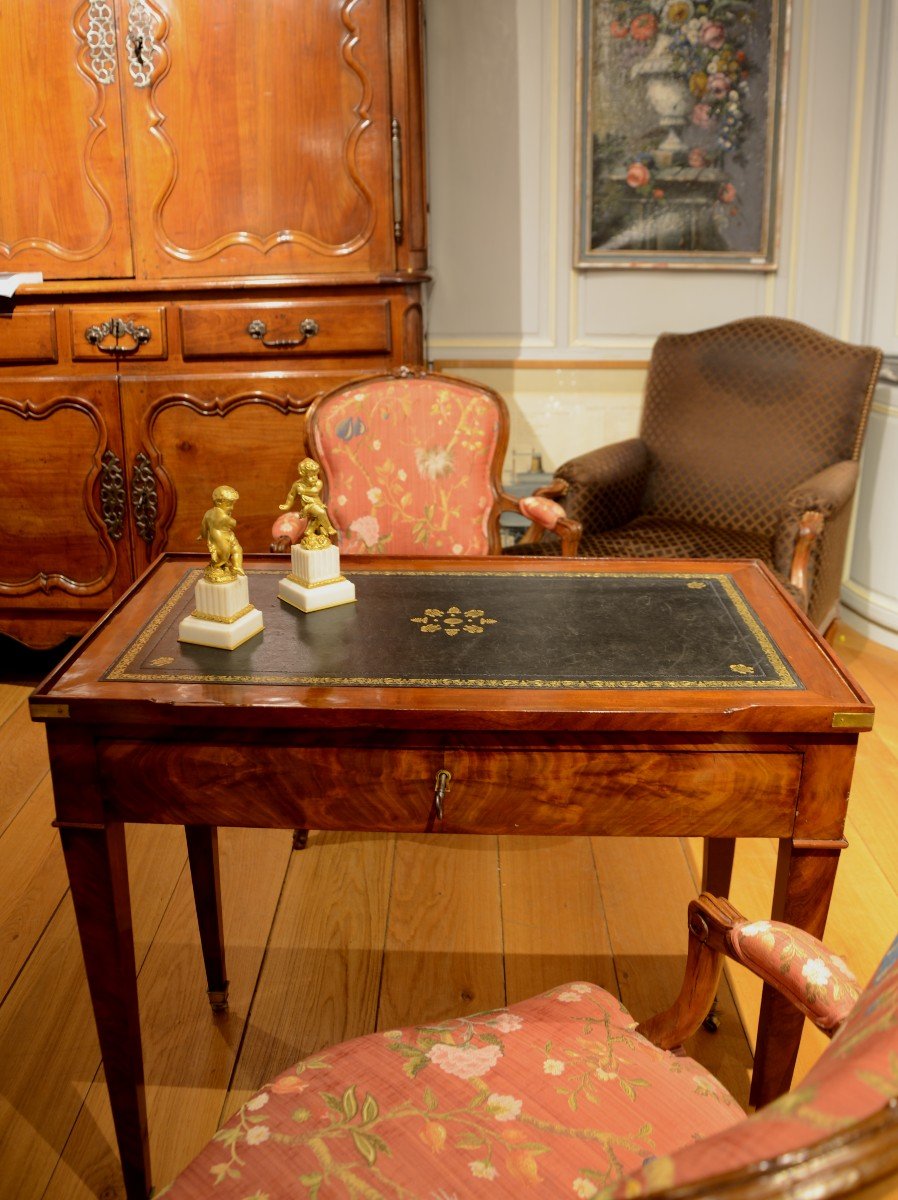 Bureau plat d'époque Directoire.