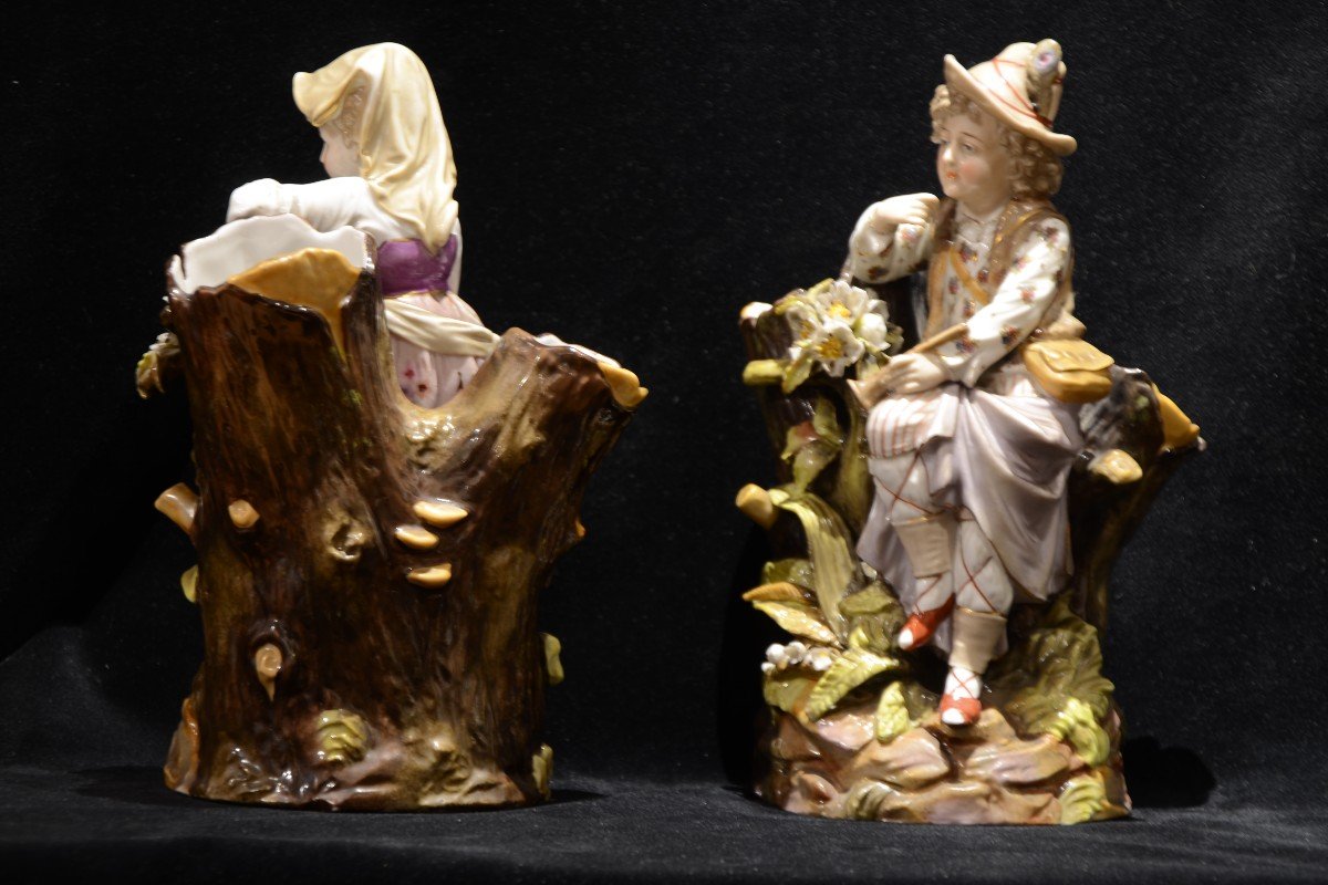 Paire de figurines en porcelaine. Dix-neuvième siècle.-photo-3
