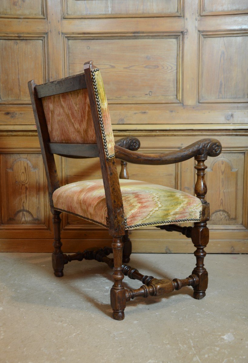 Chaise à bras d'époque Louis XIII.-photo-1