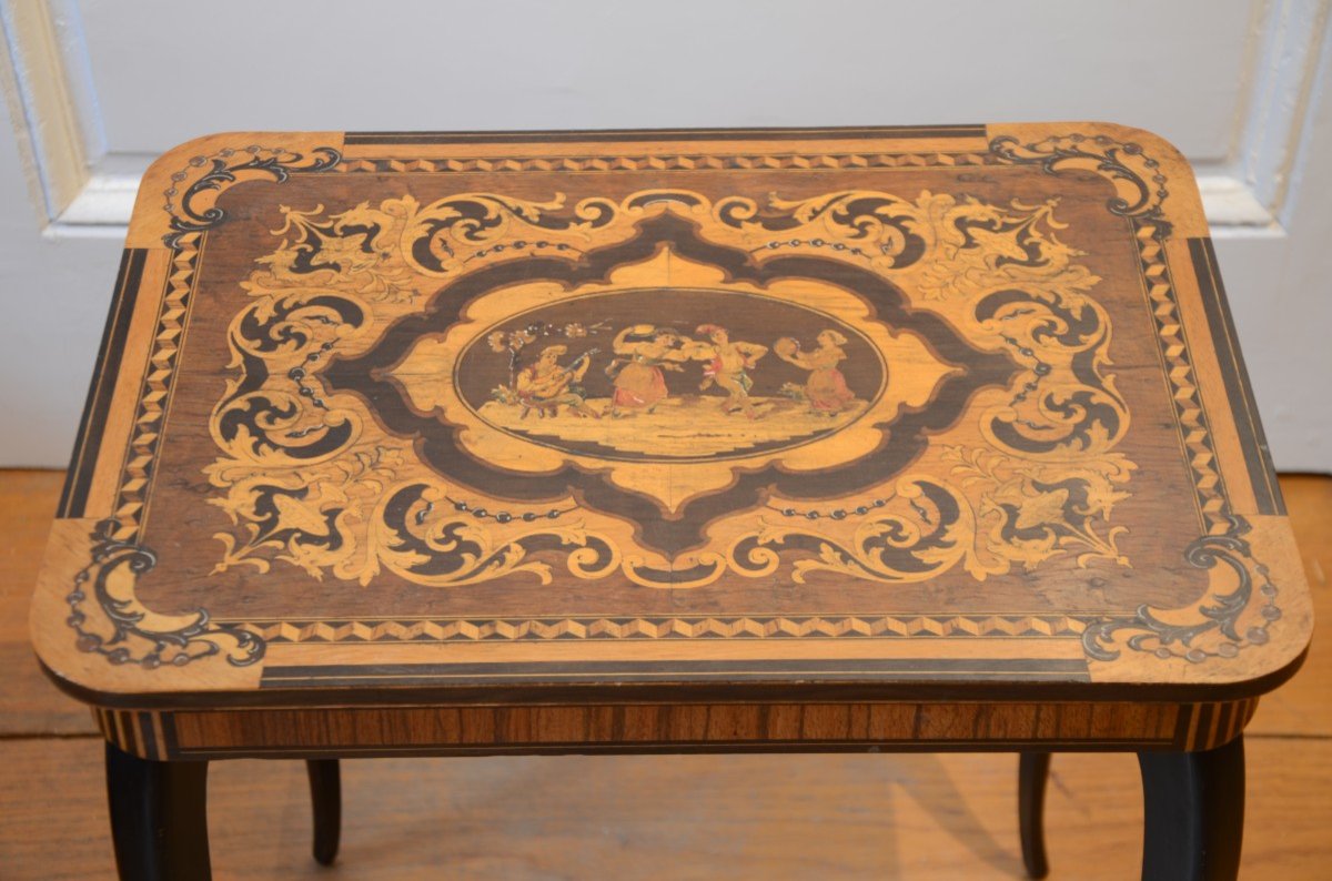 Petite table d'époque Napoléon III.-photo-1