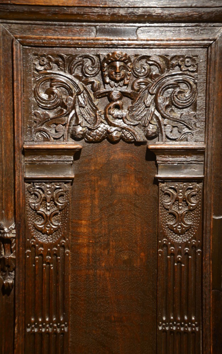 Carved Natural Wood Cabinet. Seventeenth Century.-photo-5