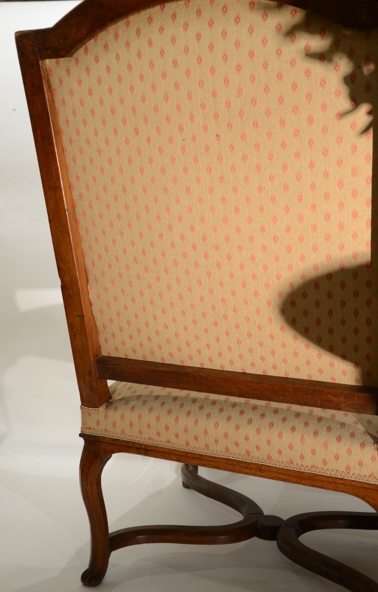 Généreux fauteuil d'époque Régence.-photo-2