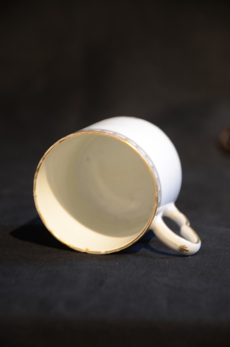 Clignancourt. Tasse et sous tasse. Dix-huitième siècle.-photo-4