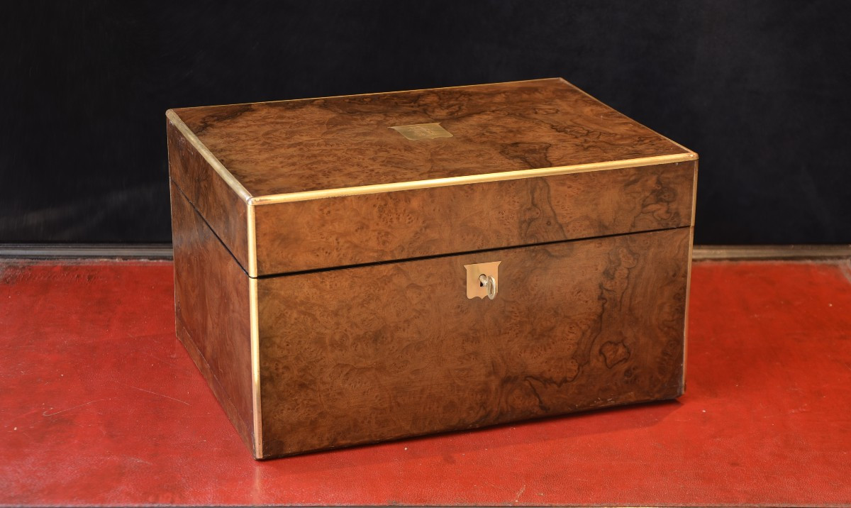 Precious Travel Kit. Nineteenth Century.-photo-1