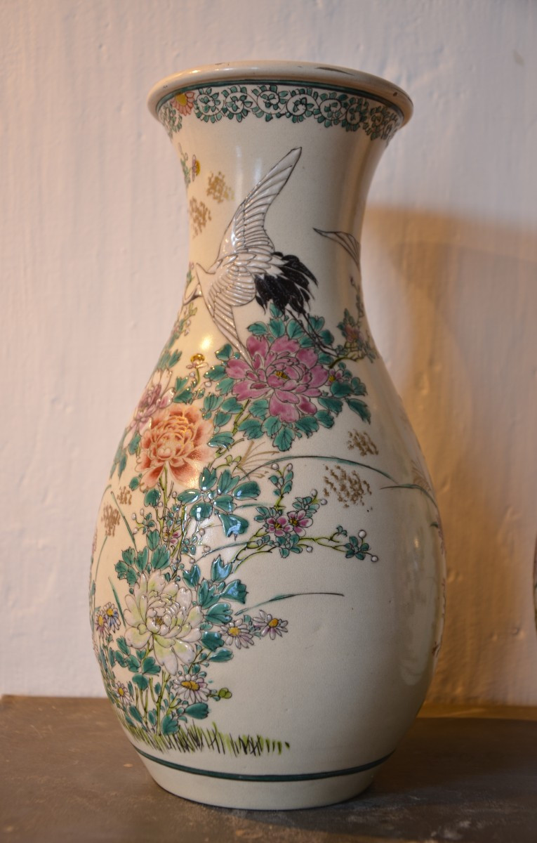 Paire de vases. Canton. Dix-neuvième siècle.-photo-2