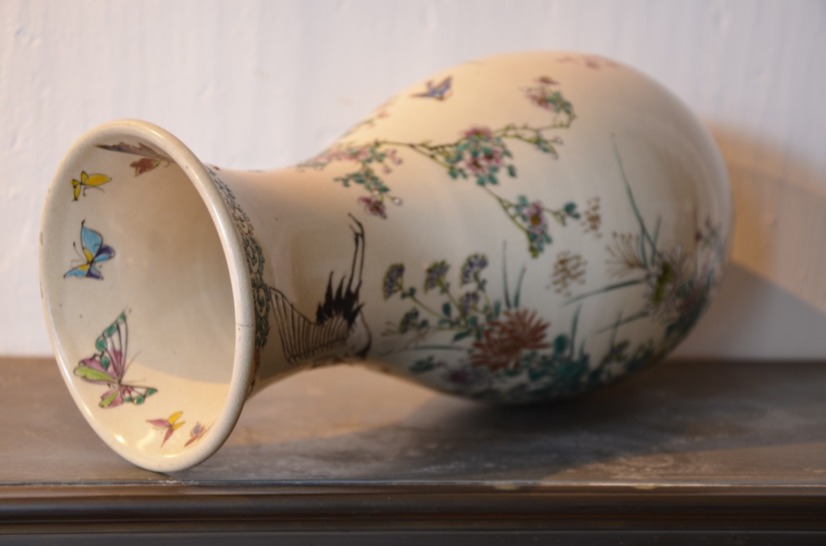 Paire de vases. Canton. Dix-neuvième siècle.-photo-1