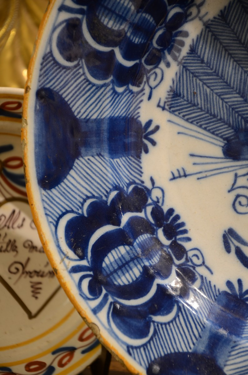 Delft Plate. Eighteenth Century.-photo-3