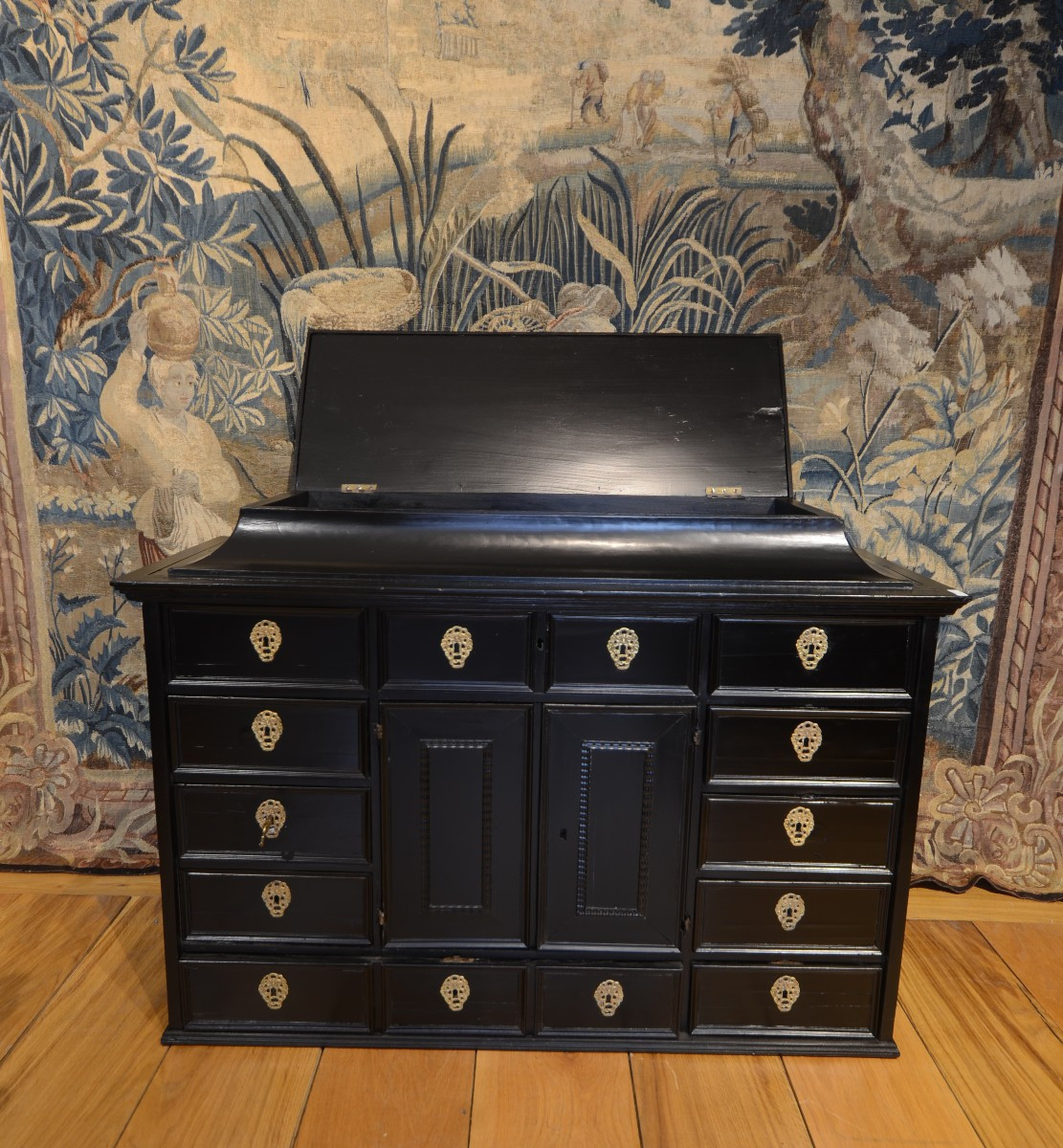 Cabinet flamand. Dix-septième siècle.-photo-3