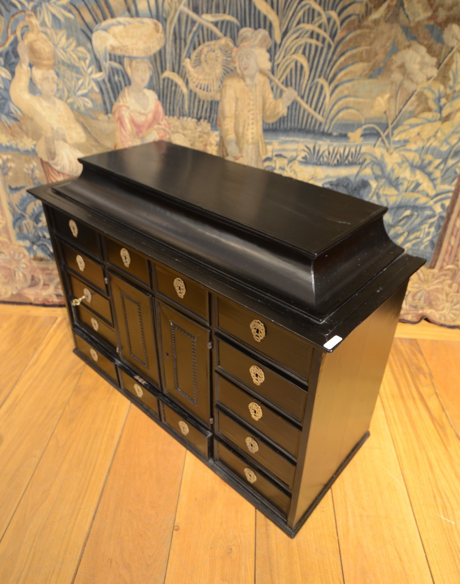 Cabinet flamand. Dix-septième siècle.-photo-5