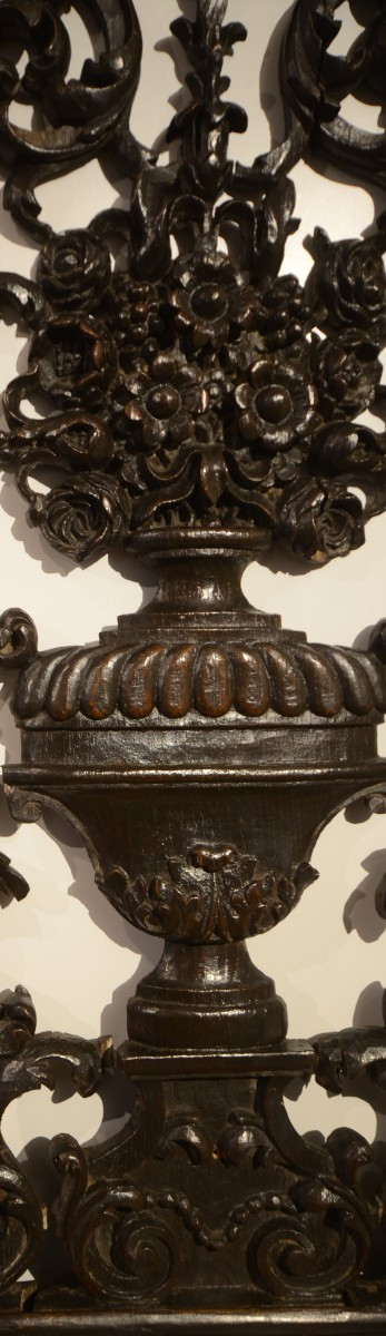 Bel élément de boiserie sculpté à clair voie. Epoque Régence.-photo-2