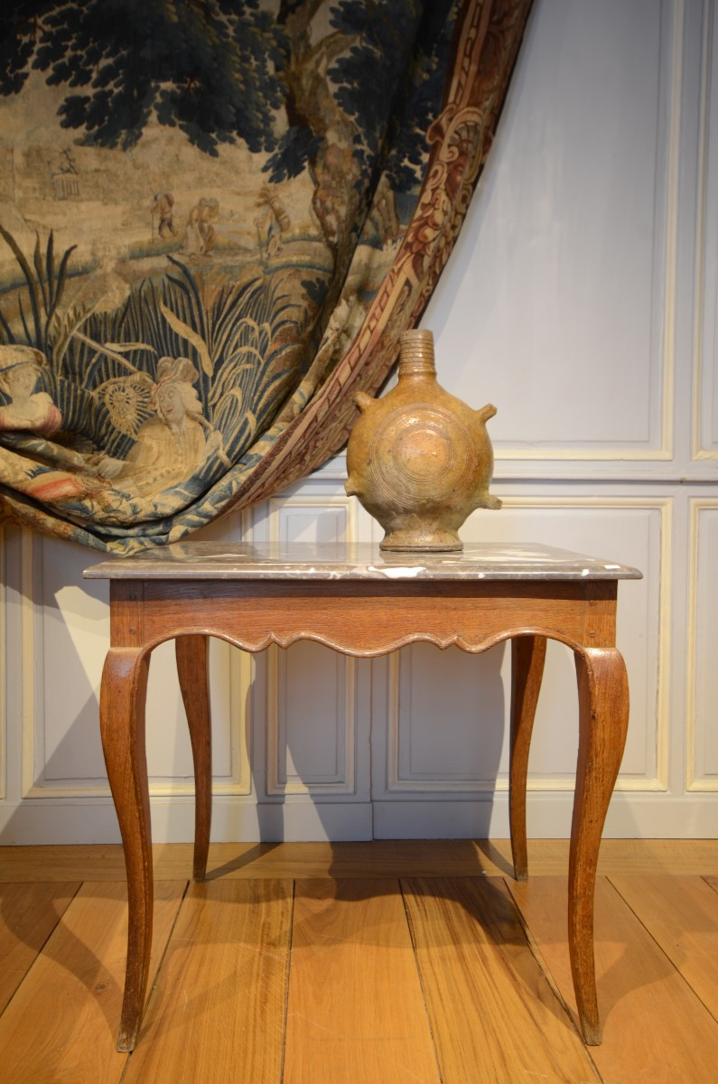Table d'appoint. Dix-huitième siècle.-photo-1