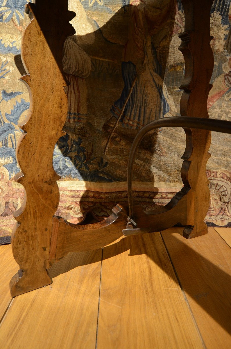 Beautiful Italian Table. Seventeenth Century.-photo-6