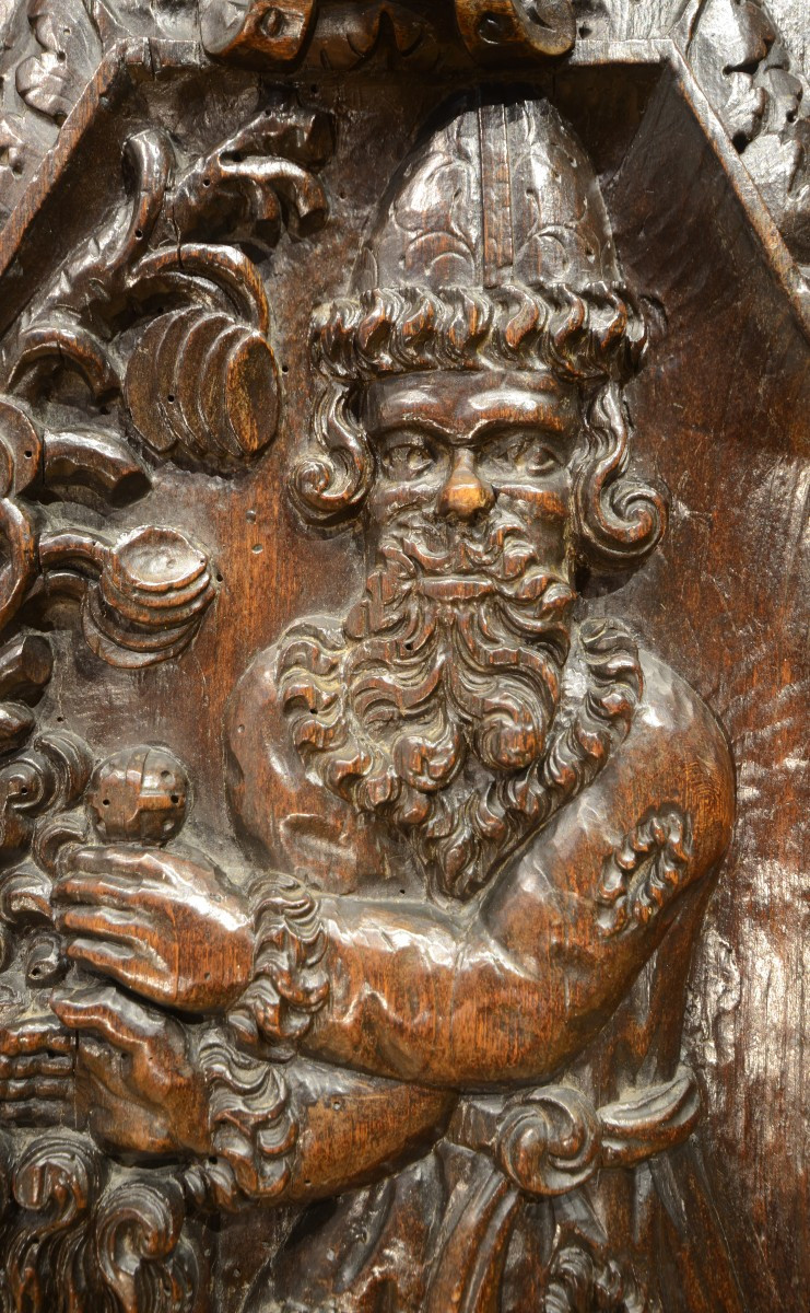 Paire de panneaux sculptés. Allégories du début du dix-septième siècle.-photo-4