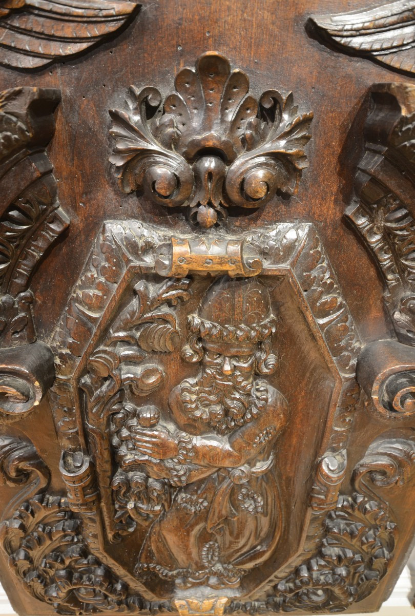 Paire de panneaux sculptés. Allégories du début du dix-septième siècle.-photo-8