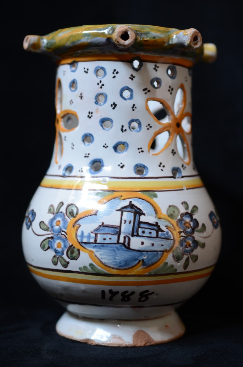 Deceptive Pot. Burgundy. Eighteenth Century.-photo-2