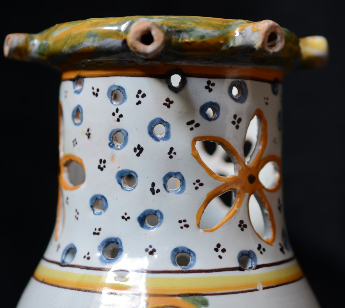 Deceptive Pot. Burgundy. Eighteenth Century.-photo-4