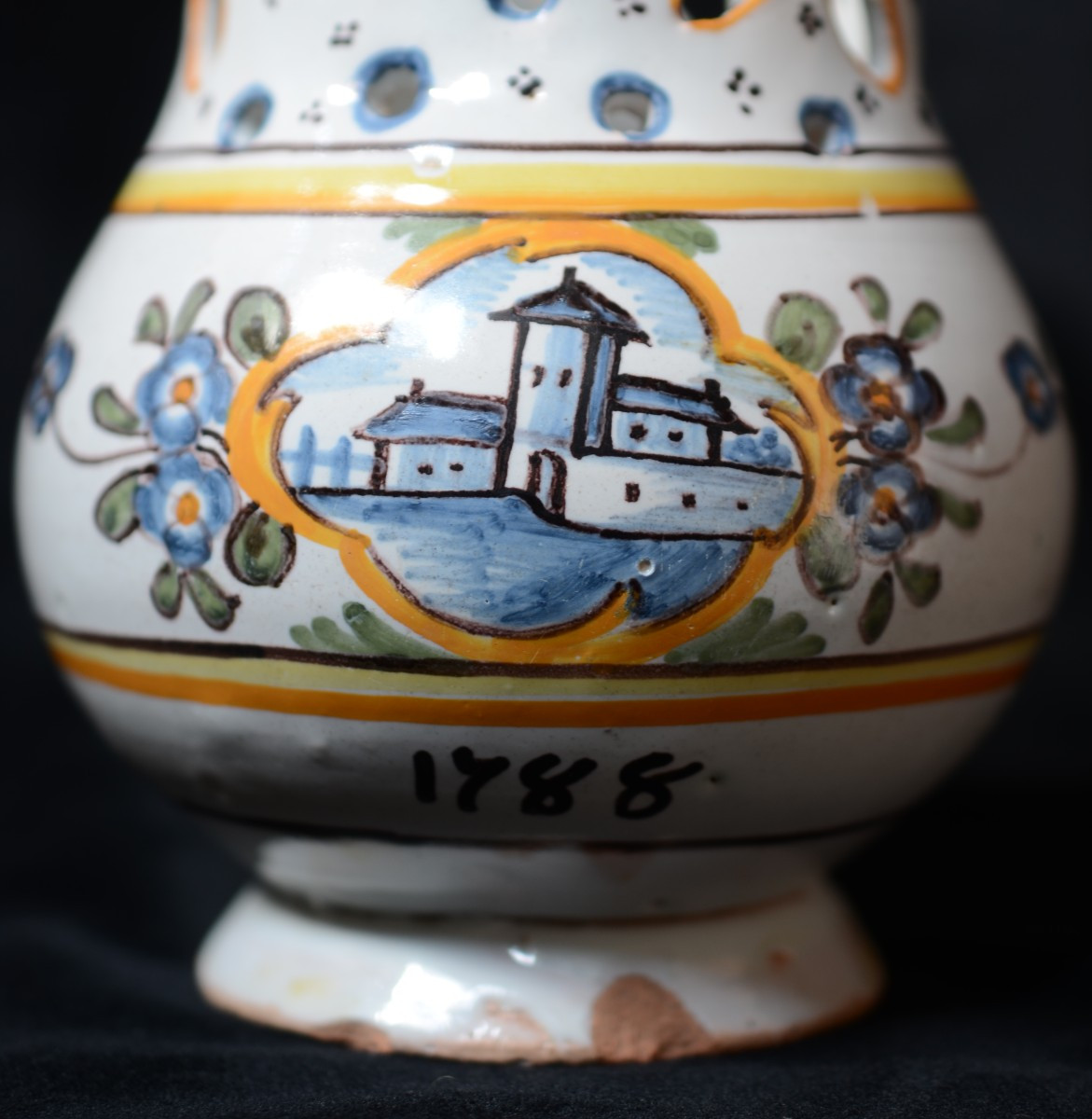 Deceptive Pot. Burgundy. Eighteenth Century.-photo-5