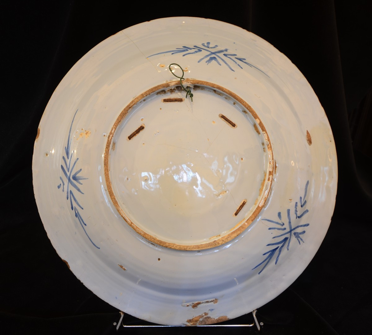 Chinese-style Dish. Nevers. Seventeenth Century.-photo-2