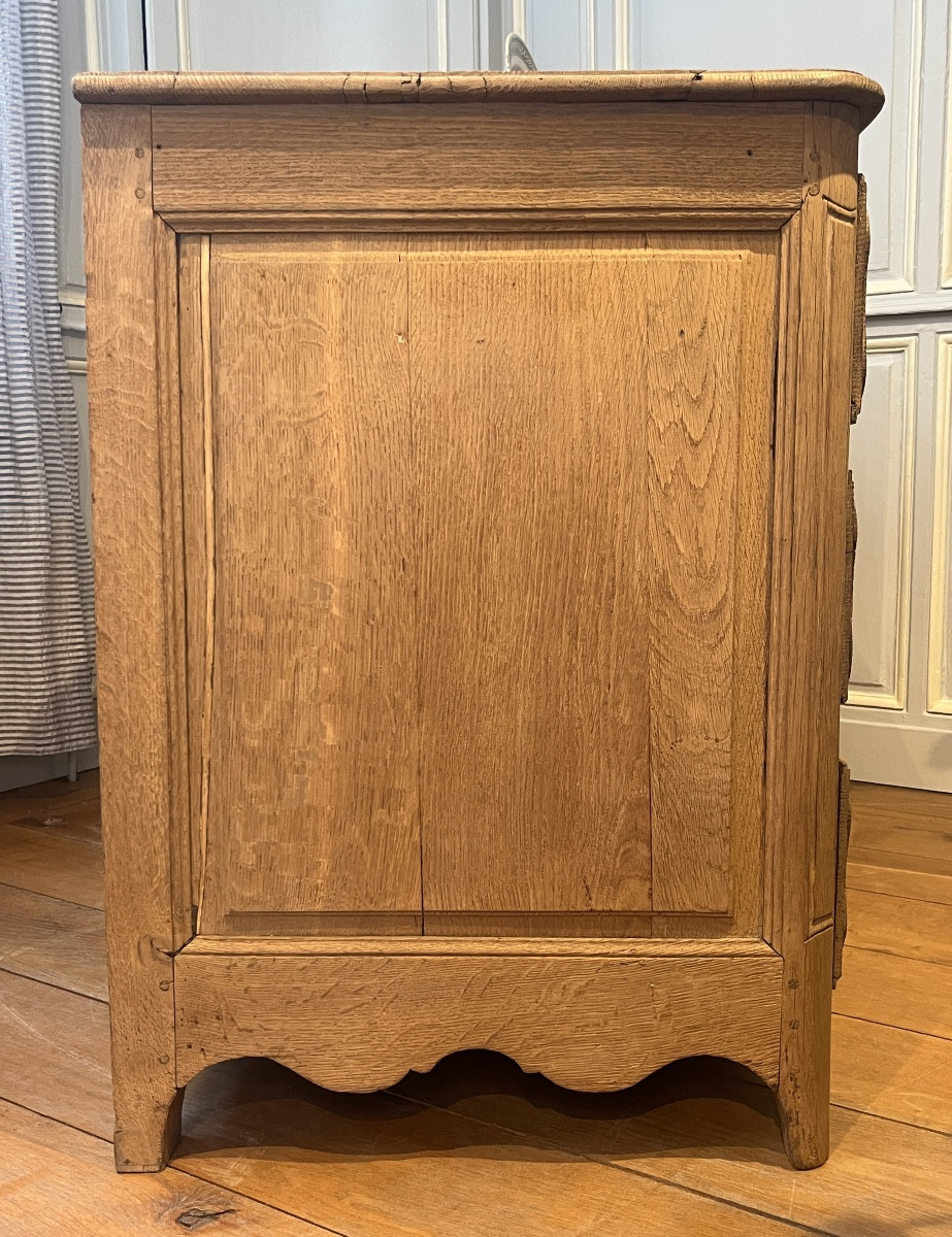 Louis XV Period Curved Chest Of Drawers.-photo-4