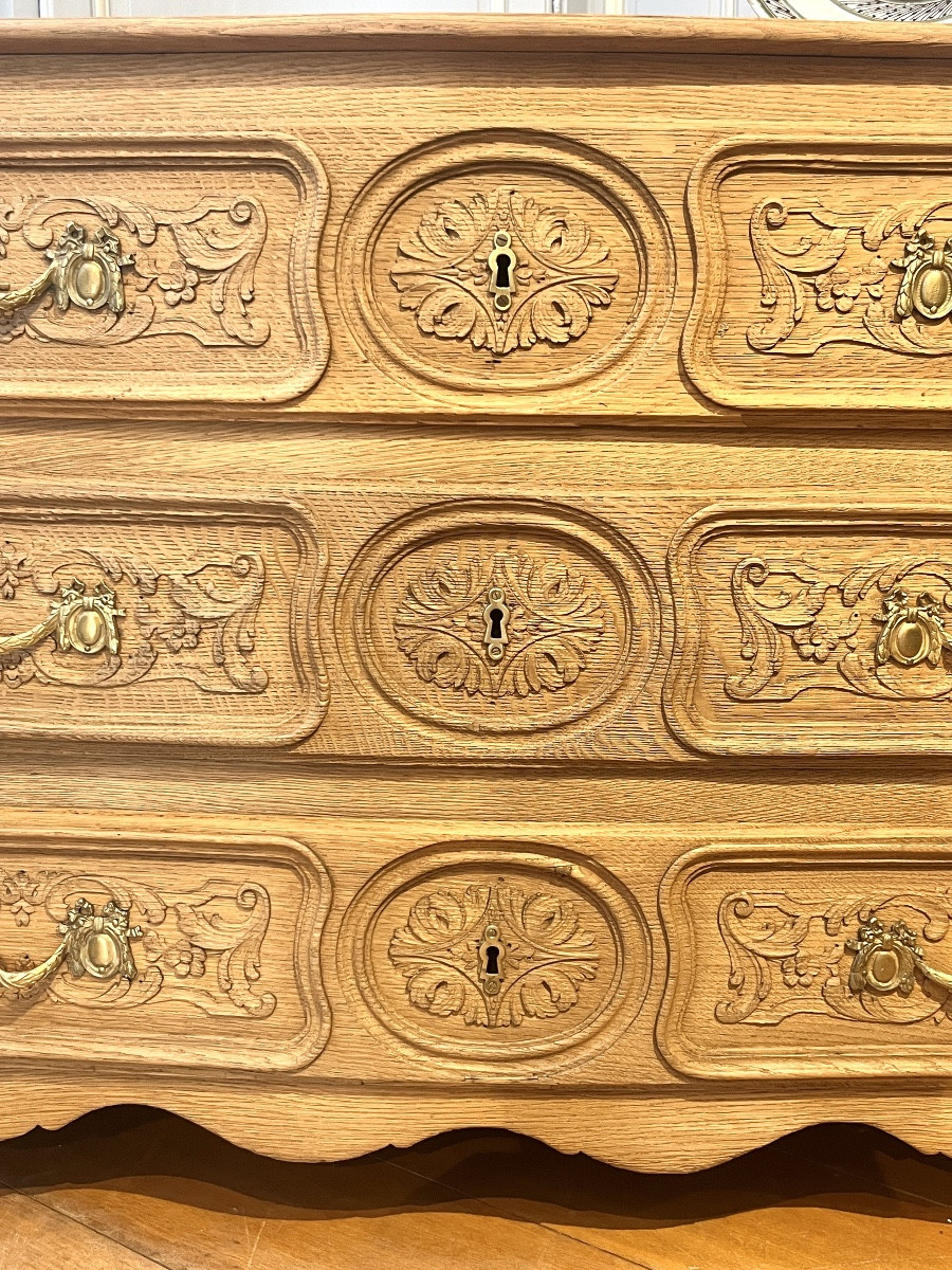 Louis XV Period Curved Chest Of Drawers.-photo-4