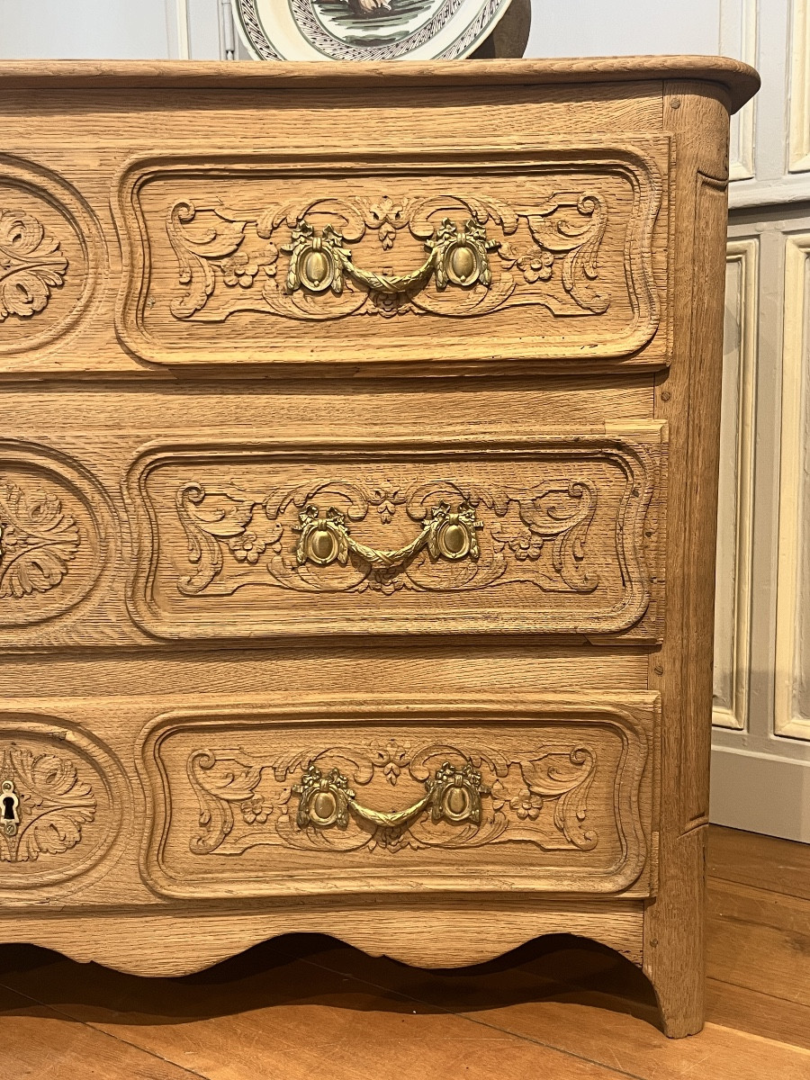 Louis XV Period Curved Chest Of Drawers.-photo-5