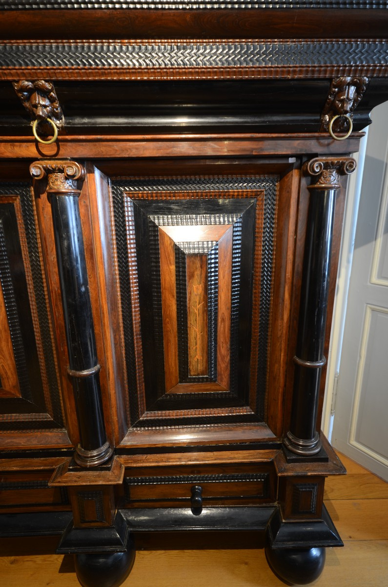 Dutch Armoire. Seventeenth Century.-photo-1