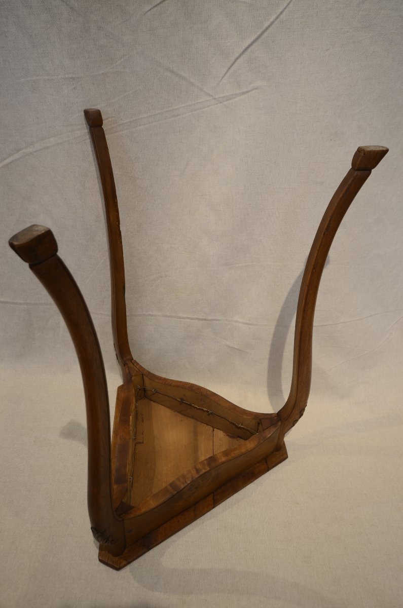 Small Flying Table. Eighteenth Century.-photo-1