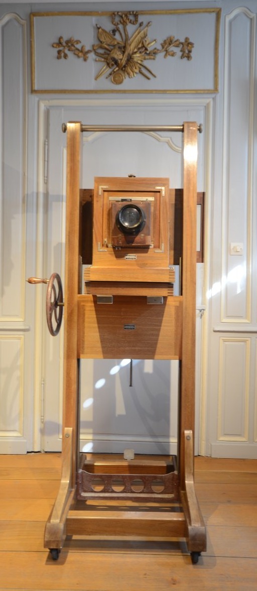 Camera. Circa 1925.-photo-2